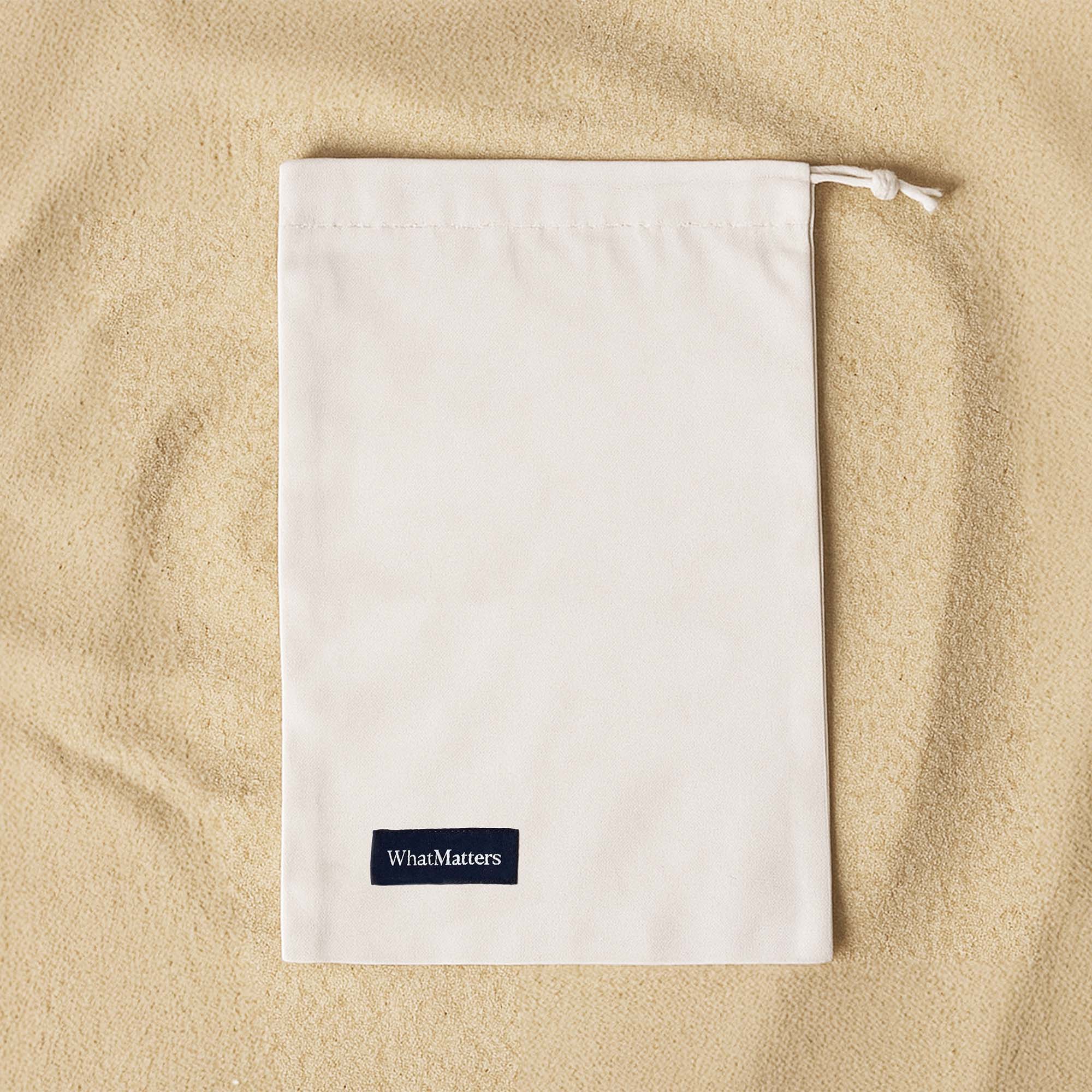 Illutration visuelle 2 de notre Pochette à maillot What Matters