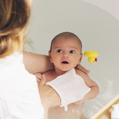 Shampoing bébé : tous les produits pour laver les cheveux des